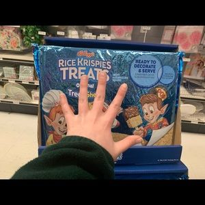 Meet your Posher, Ella